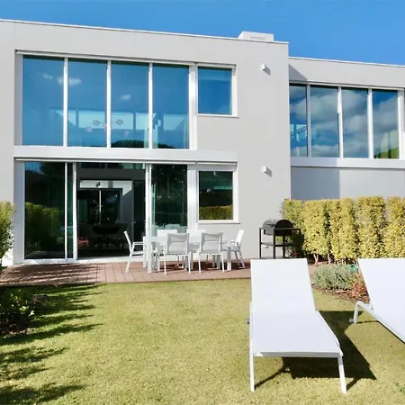 Villa Leonor - Clever Details , Vilamoura, Sleeps 6, Luxury, Walking Distance *