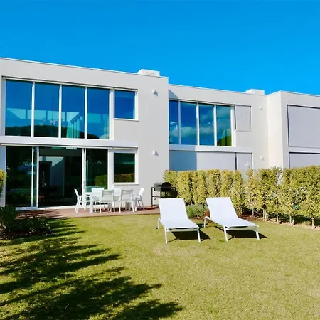 Villa Leonor - Clever Details , Vilamoura, Sleeps 6, Luxury, Walking Distance Vilamoura