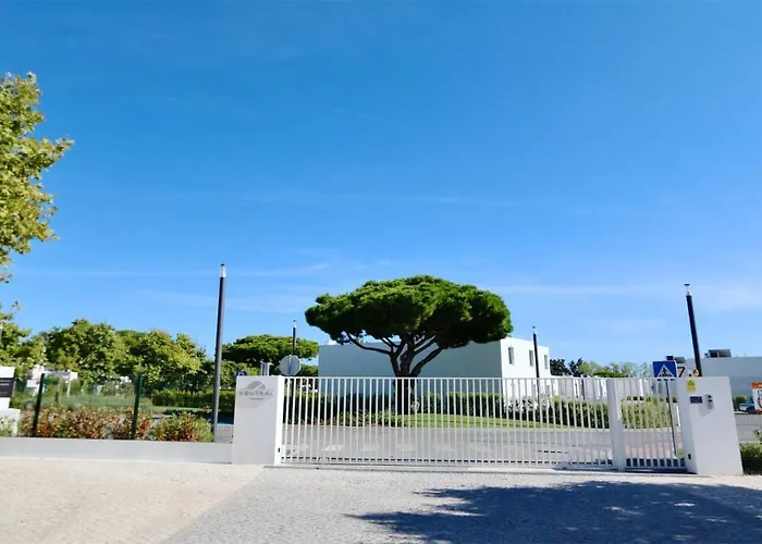 Leonor - Clever Details , Vilamoura, Sleeps 6, Luxury, Walking Distance Villa *